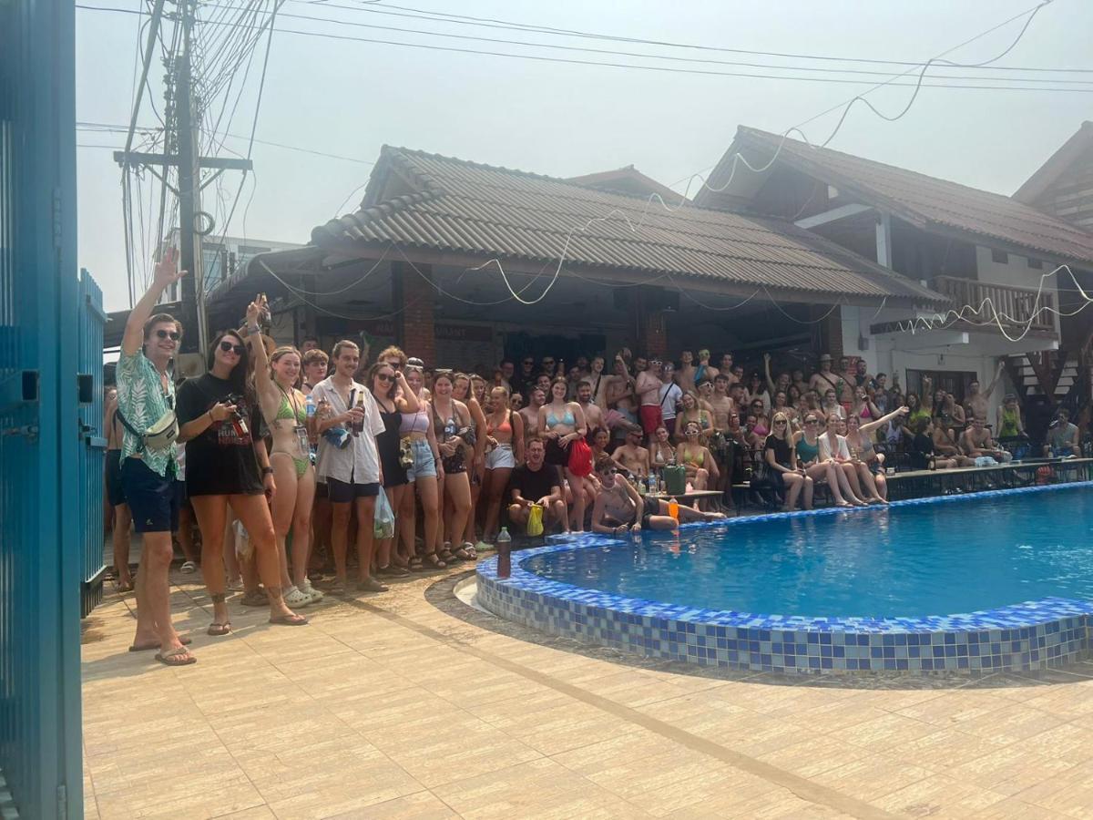 Nana Backpackers Hostel Vang Vieng Extérieur photo